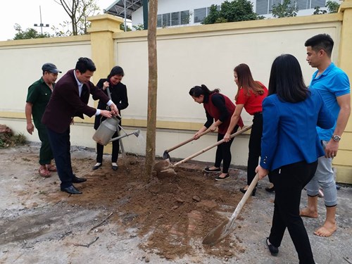 Tham gia Tết trồng cây xuân Mậu Tuất 2018 và lao động vệ sinh toàn trường